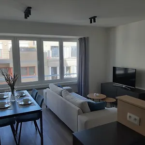 Novia - Op De Zeedijk, Parkeren Mogelijk Ostende